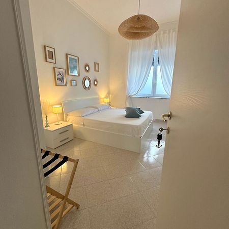 סקליאה A Due Passi Dal Mare B&B מראה חיצוני תמונה