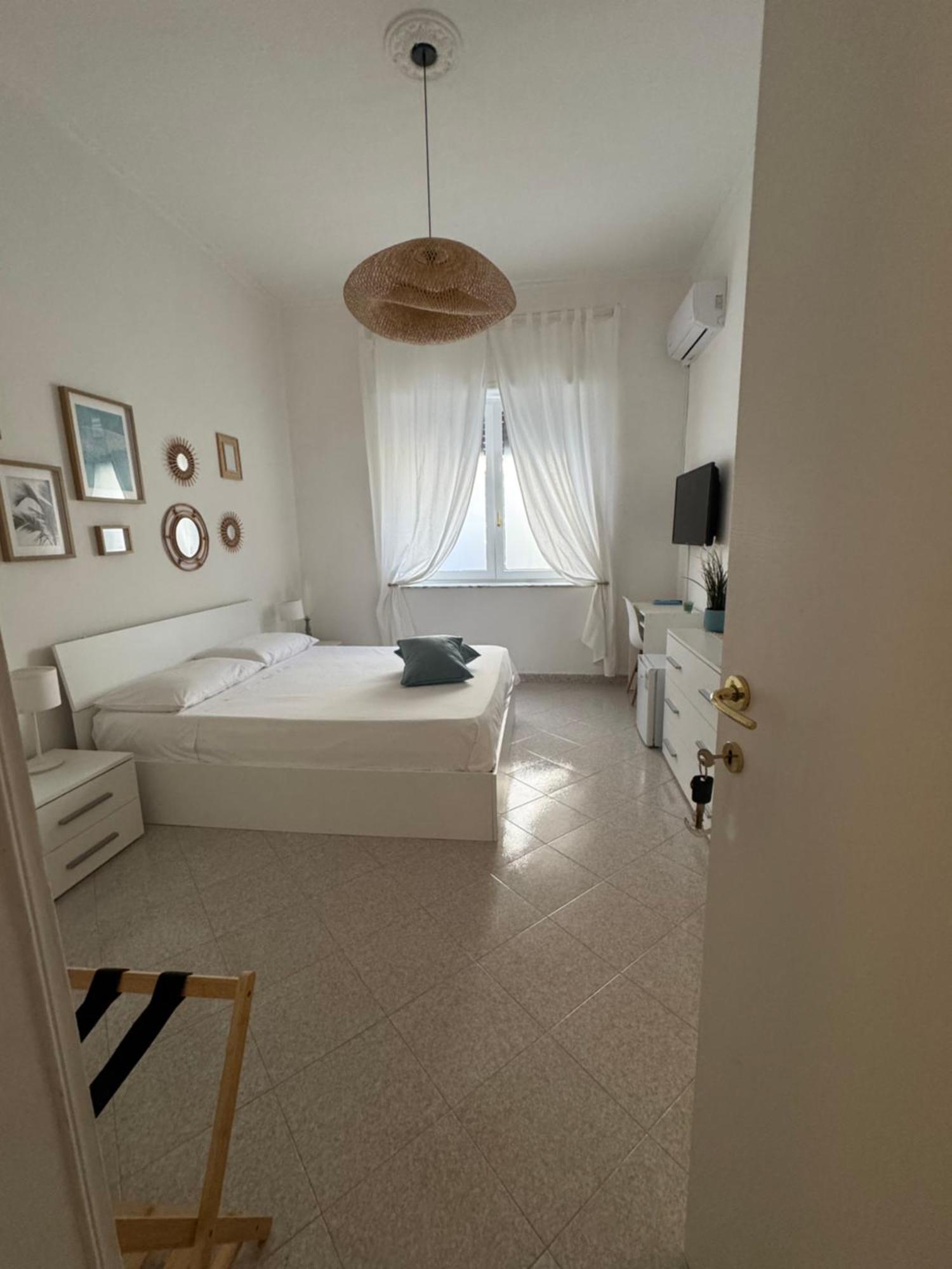 סקליאה A Due Passi Dal Mare B&B מראה חיצוני תמונה