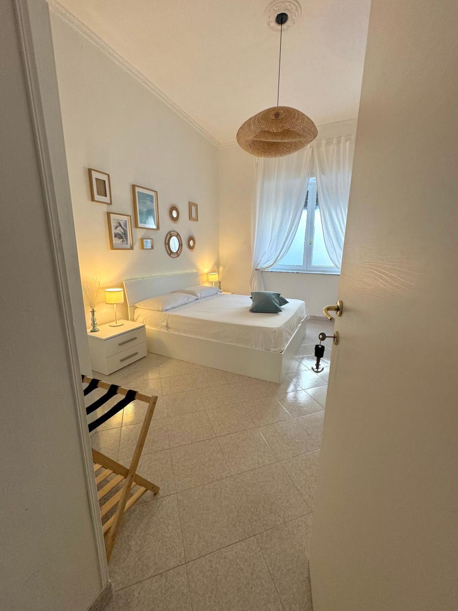 סקליאה A Due Passi Dal Mare B&B מראה חיצוני תמונה